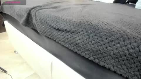 Liz  online show from January 22, 10:07 am