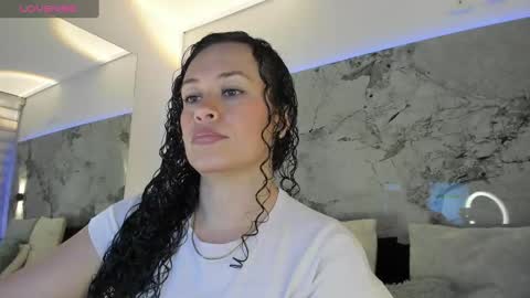 Liz  online show from November 18, 10:41 am