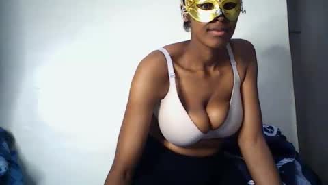 Snapshot of liz_lovie chatting on May 23, 6:34 pm liz_lovie online show from May 23, 6:34 pm