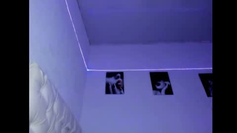 liza_25 online show from April 8, 5:40 am