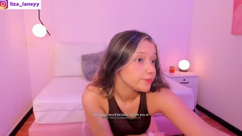 Snapshot of liza_bennet chatting on April 25, 3:42 am Liza online show from April 25, 3:42 am