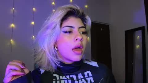 Lizeth online show from February 11, 11:44 pm