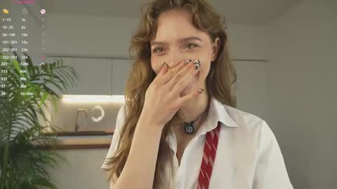 Hello there im Amelia Im new here Lets have fun online show from May 31, 3:26 am
