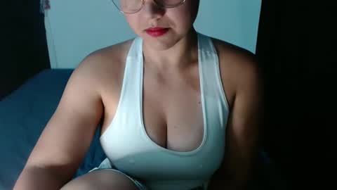 Snapshot of lizbodu chatting on December 28, 2:01 am Lizze Bodu 3 online show from December 28, 2:01 am