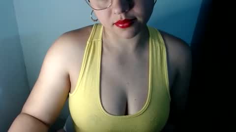 Snapshot of lizbodu chatting on May 21, 9:44 pm Lizze Bodu 3 online show from May 21, 9:44 pm