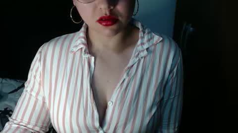 Snapshot of lizbodu chatting on May 29, 11:03 pm Lizze Bodu 3 online show from May 29, 11:03 pm
