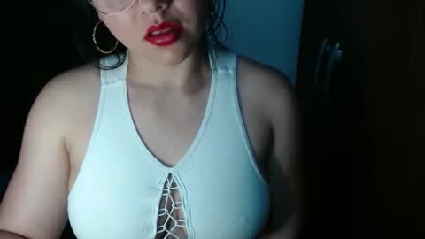 Snapshot of lizbodu chatting on June 4, 10:38 pm Lizze Bodu 3 online show from June 4, 10:38 pm