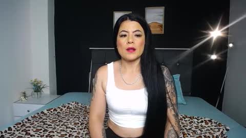 Snapshot of lizha_milf chatting on December 21, 8:32 pm Lizha online show from December 21, 8:32 pm