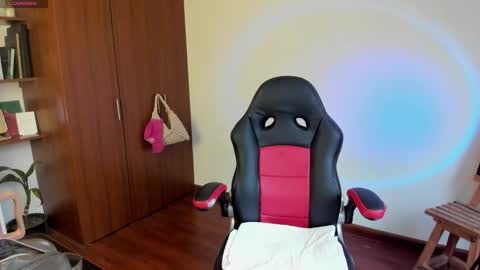 lizynick online show from March 25, 8:37 pm