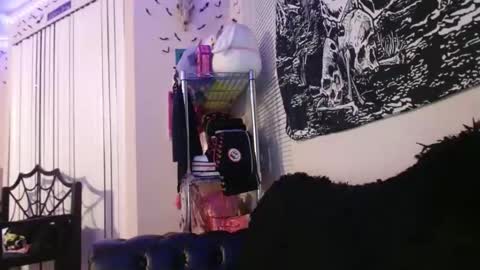 Lizz  online show from September 26, 2:15 am