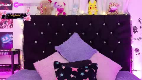 Snapshot of lizz_bela1 chatting on February 21, 10:00 pm Lizz online show from February 21, 10:00 pm