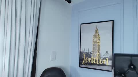 Snapshot of lizz_tender chatting on December 21, 12:16 pm Lizz online show from December 21, 12:16 pm