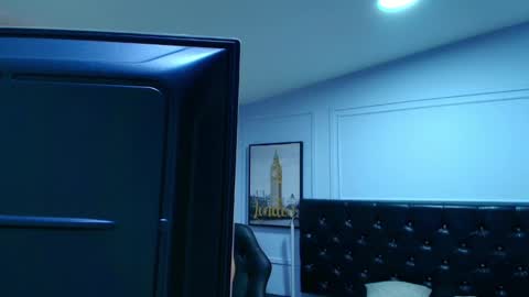 Snapshot of lizz_tender chatting on January 8, 11:21 am Lizz online show from January 8, 11:21 am