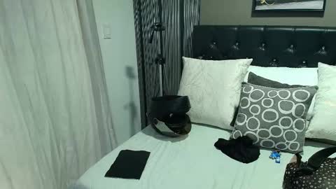 Snapshot of lizz_tender chatting on September 10, 11:43 am Lizz online show from September 10, 11:43 am