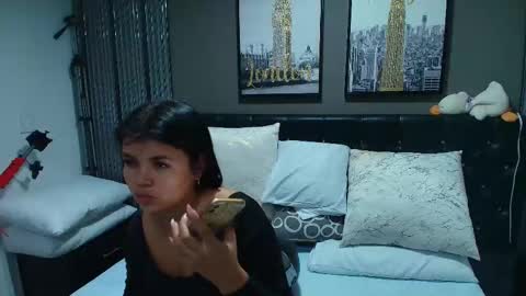 Snapshot of lizz_tender chatting on September 24, 11:24 am Lizz online show from September 24, 11:24 am