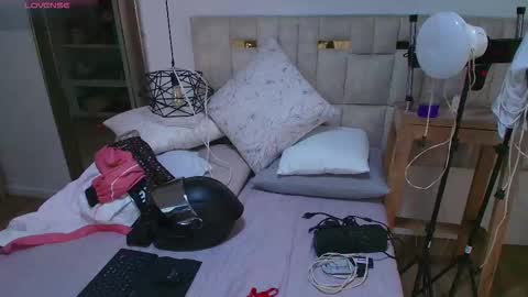 Snapshot of lizz_tender chatting on October 20, 11:54 am Lizz online show from October 20, 11:54 am