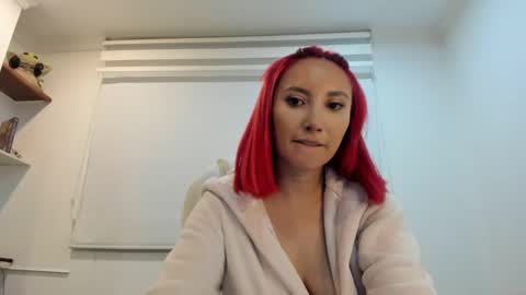 Snapshot of lizzdoux chatting on October 11, 12:43 am lizzdoux online show from October 11, 12:43 am