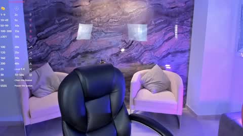 Lizzi  online show from January 22, 5:16 am