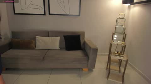 Lizzi  online show from January 6, 9:18 pm