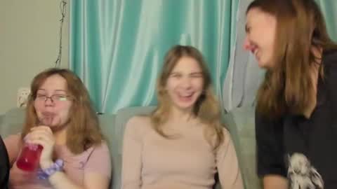 lizzi_muur online show from January 10, 7:11 pm