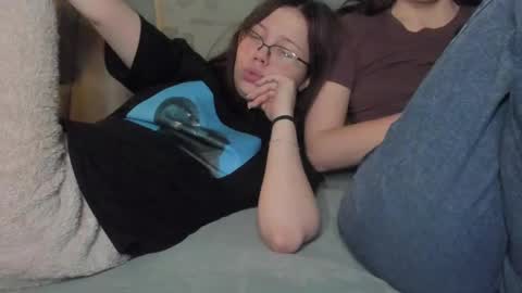 lizzi_muur online show from February 1, 1:51 pm