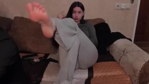 lizzi_muur online show from January 8, 8:33 pm