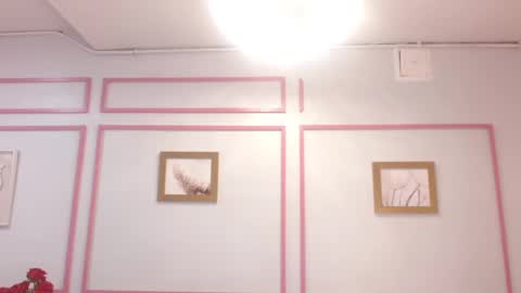 lizzie12_a online show from February 19, 9:50 am