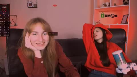 lizzie_boom online show from November 10, 8:30 pm