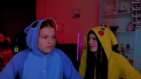 lizzie_boom online show from January 6, 8:45 pm