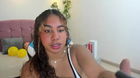 lizzie_williamss online show from June 26, 4:17 am