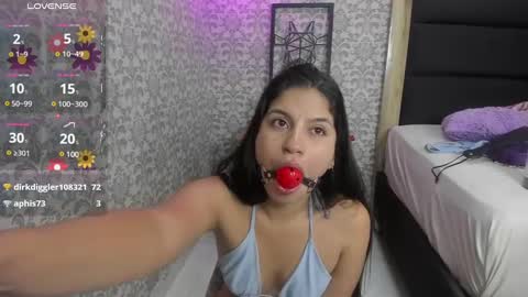 Snapshot of lizziemontana2 chatting on February 25, 11:22 pm online show from February 25, 11:22 pm