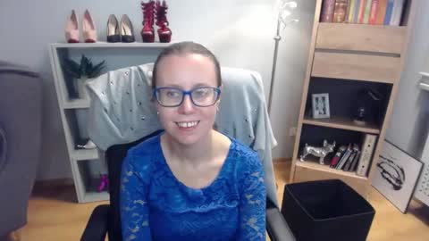 Lizzy online show from October 23, 5:40 am