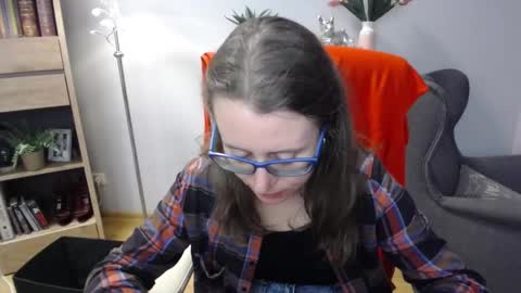 Lizzy online show from March 23, 5:22 am