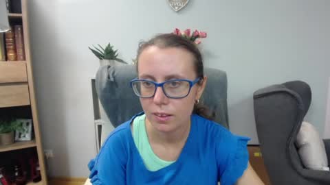 Lizzy online show from July 23, 4:54 am