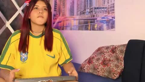 Snapshot of lizzy_sweet2 chatting on October 22, 3:29 am lizzy_sweet2 online show from October 22, 3:29 am