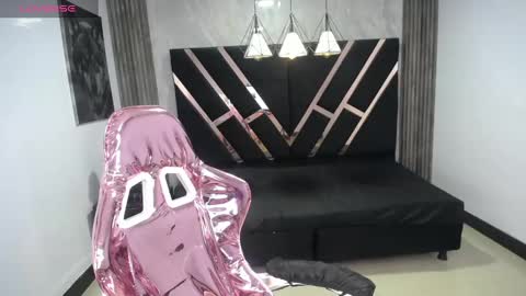 Snapshot of lizzyluk_ch chatting on December 5, 4:34 pm Lizzy SCHEDULE BROADCASTING Monday-Saturday 11am4pm Colombia online show from December 5, 4:34 pm