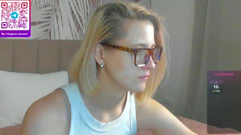 lizzysin online show from May 14, 1:56 am