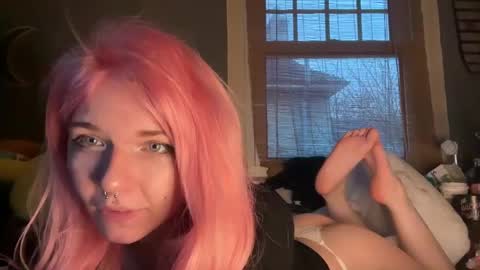 lizzybunny online show from February 19, 5:06 pm