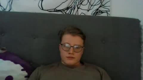 Snapshot of ljc_vmontminy3 chatting on December 21, 6:15 pm Vincethecock online show from December 21, 6:15 pm