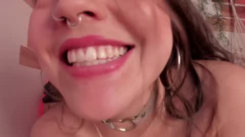 Llanna online show from April 17, 7:28 pm