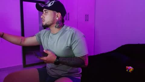 Snapshot of lliamm_2 chatting on February 16, 4:52 am lliamm 2 online show from February 16, 4:52 am