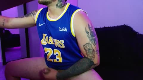 Snapshot of lliamm_2 chatting on February 21, 7:04 pm lliamm 2 online show from February 21, 7:04 pm