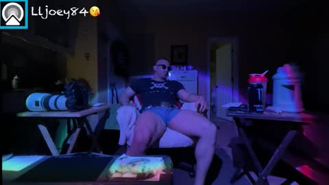 Snapshot of lljoey84 chatting on March 2, 5:08 am lljoey84 online show from March 2, 5:08 am