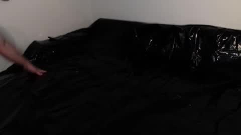 Snapshot of llovelatex chatting on December 16, 8:25 pm llovelatex online show from December 16, 8:25 pm