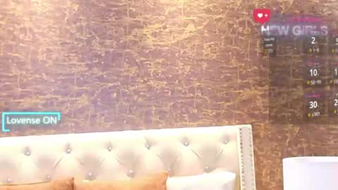 Snapshot of loana_vegas chatting on June 15, 4:09 pm LOANA online show from June 15, 4:09 pm