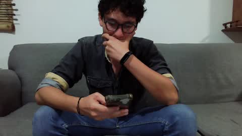 Lobo online show from December 4, 2:42 am