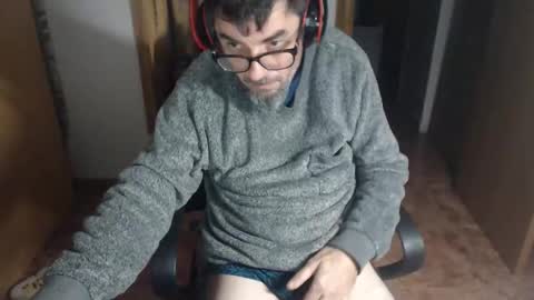 lobosolitario73 online show from December 3, 12:51 am