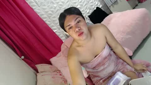 Snapshot of lobotara69 chatting on February 13, 11:17 am Thea online show from February 13, 11:17 am