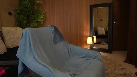 logan_cardenas1 online show from October 5, 1:04 am