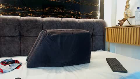 logan_griffin online show from April 1, 5:08 am